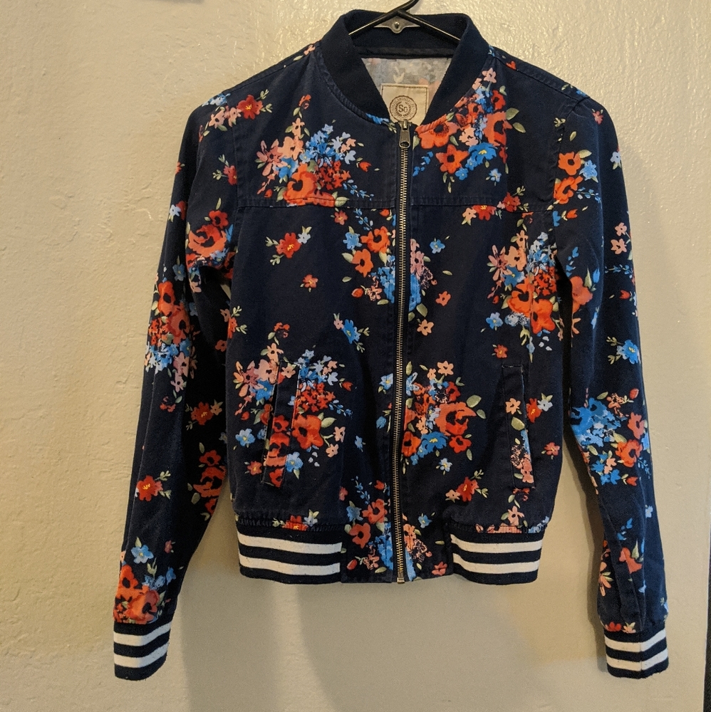 Light Floral Zipper Jacket